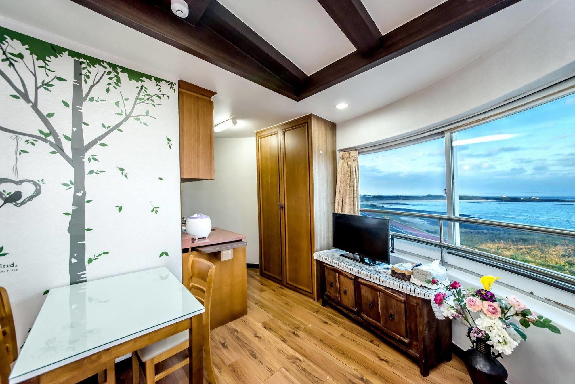 Jeju Pado Sori Apartment Exterior photo