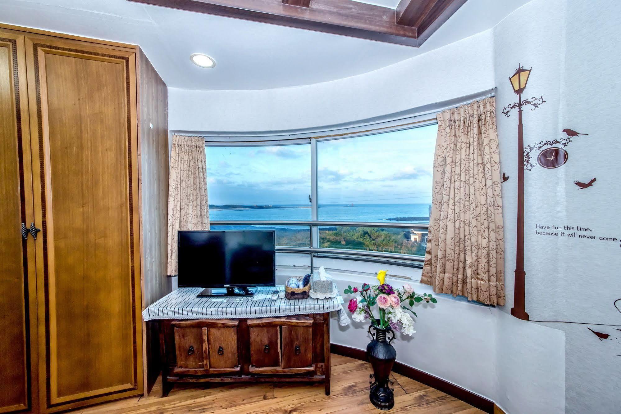 Jeju Pado Sori Apartment Exterior photo