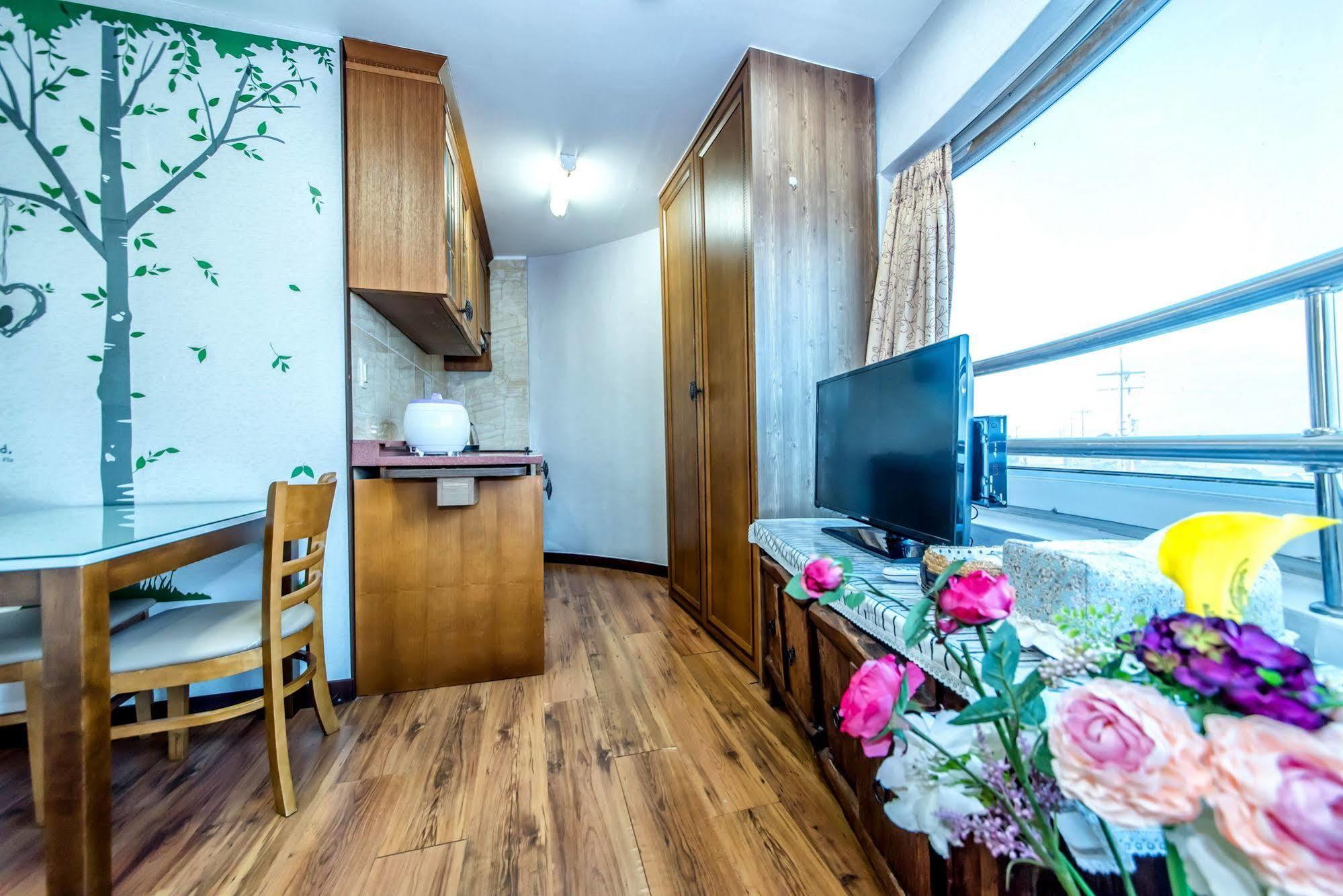 Jeju Pado Sori Apartment Exterior photo